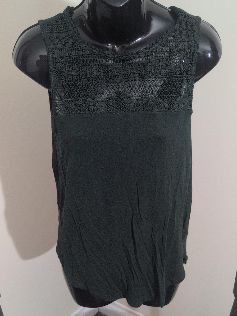 💵2/$10Bundle and Save💵Women's Dark Green Crochet Yoke Sleeveless Top